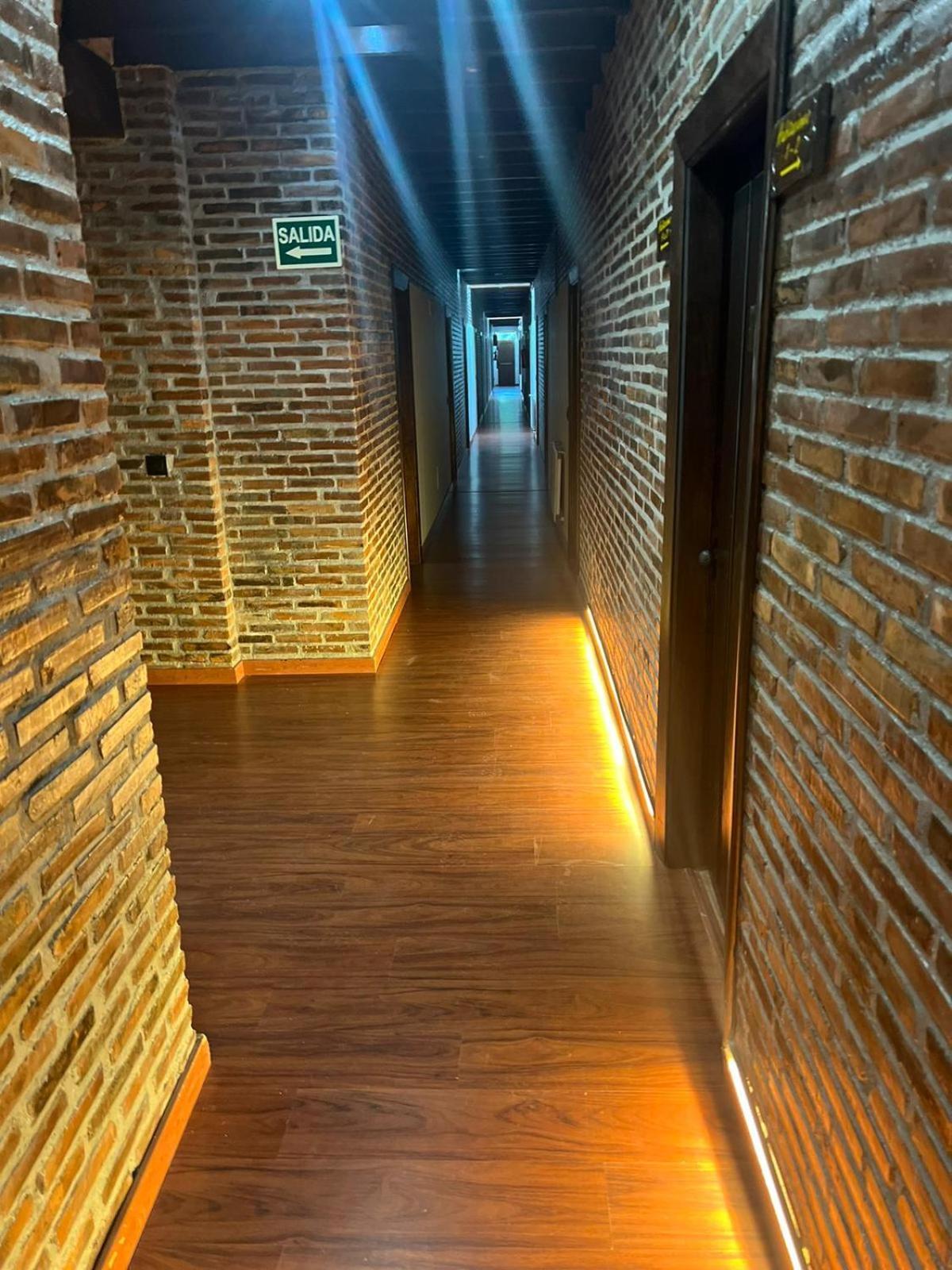 Hotel El Bricial Soto De Cangas Exterior photo